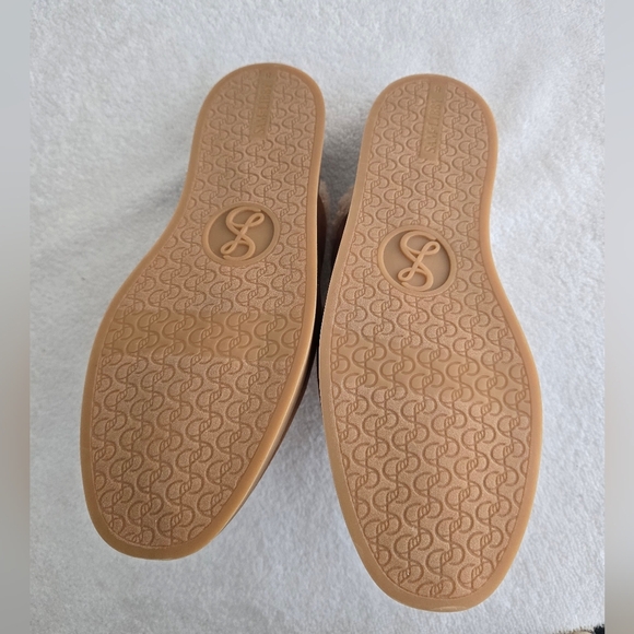Sam & Libby Tan and Cream Women's Slippers - Picture 10 of 11
